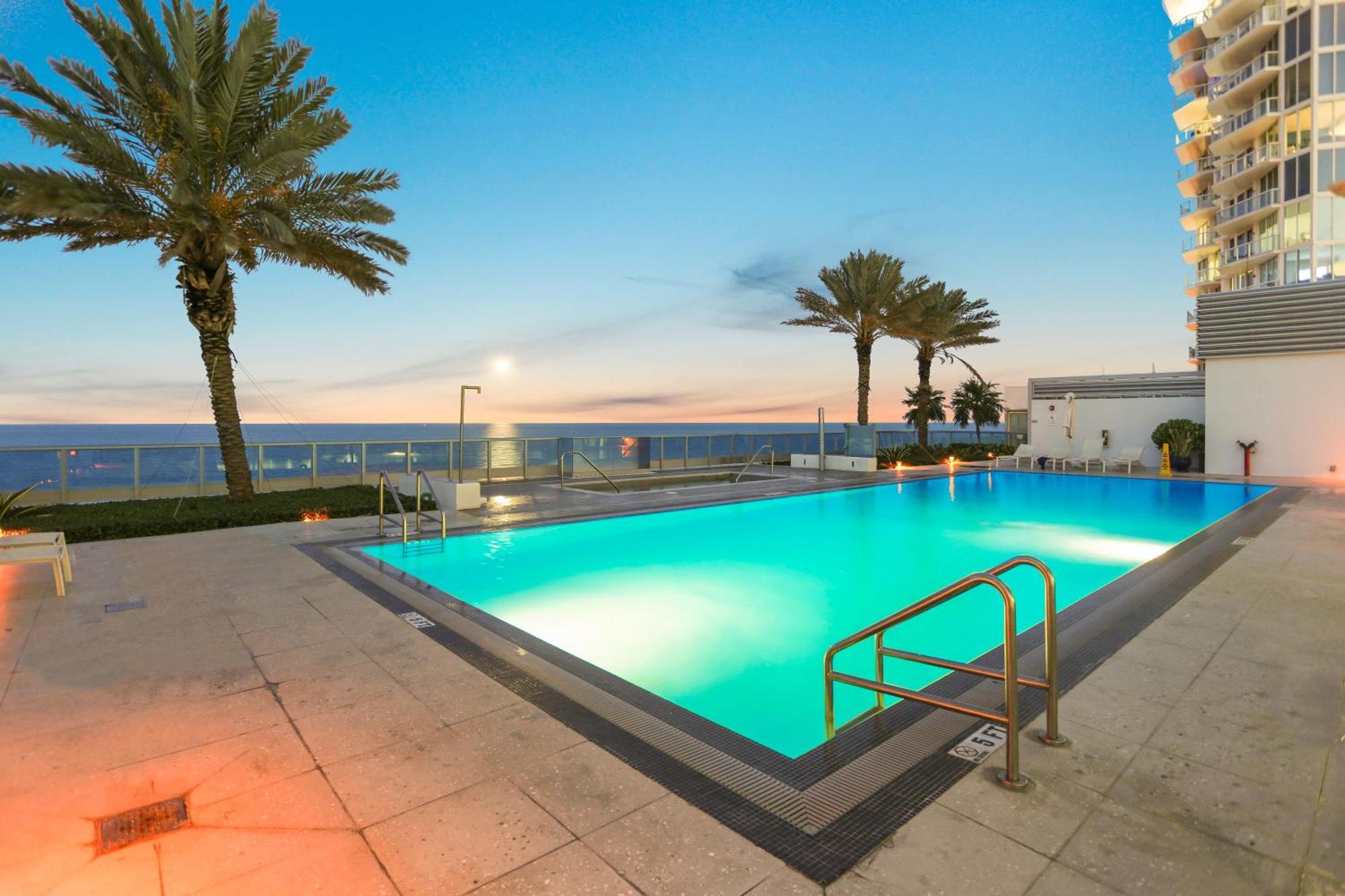 Montecarlo Miami Beach Exteriör bild